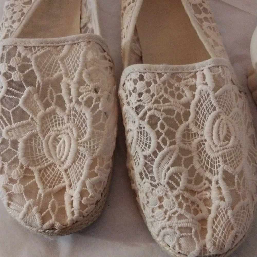 Report Lace Espadrilles